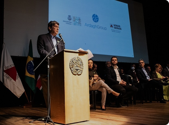 Anúncio nova fábrica da Ardagh